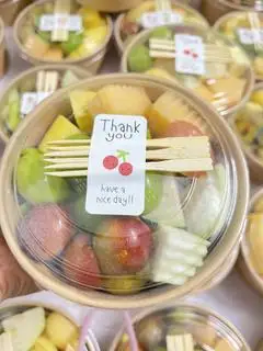 Hình ảnh COMBO TRÁI CÂY MIX GIÒN CHUA( CÓC- ỔI -XOÀI XANH- MẬN)
