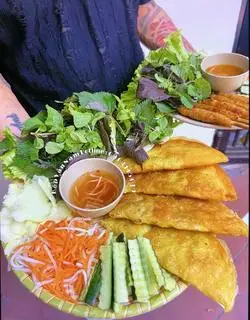 Hình ảnh Bánh xèo tôm nhảy