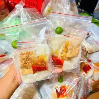 Bánh tráng Phơi Sương vò  - 13.000 ₫ tại Ăn Vặt Sài Gòn 1992 - Đặng Lộ