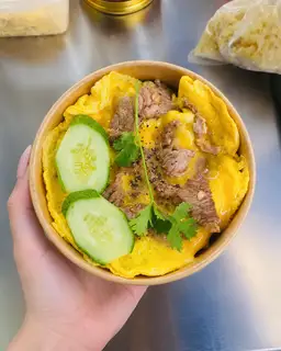 Hình ảnh Cơm chiên phủ trứng bò