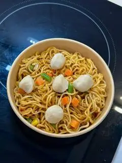 Hình ảnh Mì trộn 6 viên cá