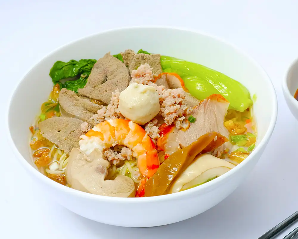 Hình ảnh Mì vắt trộn thập cẩm