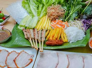 Combo mẹt yêu thích 2 người - 259.000 ₫ tại Bánh Tráng Cuốn Thịt Heo Rau Rừng Lala - Nguyễn Gia Trí
