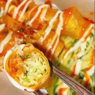 Bánh tráng cuốn  - 30.000 ₫ tại Ghiền Sữa Chua Nếp Cẩm 39 - Trần Thị Nơi