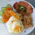 Cơm sườn bì chả trứng - 65.000 ₫ tại Cơm Tấm Cây Phượng - Chung Cư Hoàng Diệu