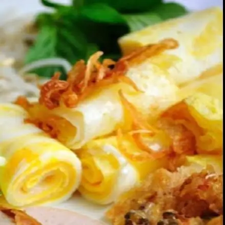 bánh cuốn trứng thêm  - 33.000 ₫ tại Bánh Cuốn Nóng Bào Ngư - Yersin