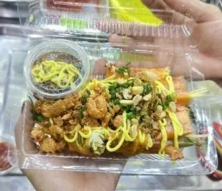 Hình ảnh Bánh tráng cuốn thập cẩm