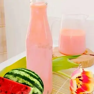 Nước ép dưa hấu sữa tươi - 28.000 ₫ tại Green Juice - Nước Ép & Sinh Tố - Tân Sơn Hoà