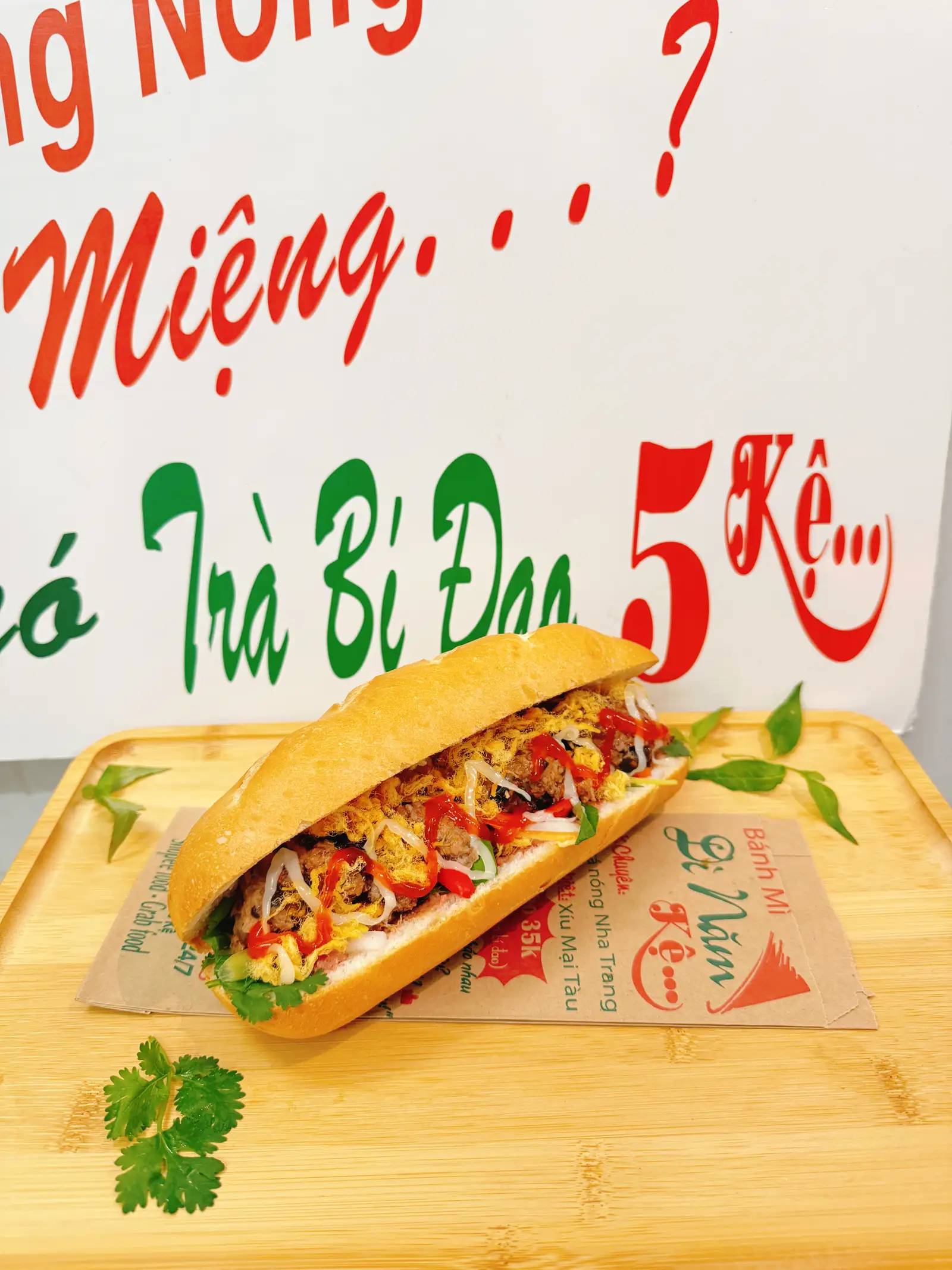 Bánh mì xíu mại Tàu - 46.000 ₫ tại Trà Bí Đao Kệ - Trà Sâm Bí Đao & Bánh Mì Chả Cá Nóng - Ngô Tất Tố