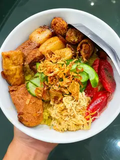 Hình ảnh Xôi thịt kho trứng chả chà bông