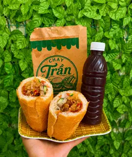 Hình ảnh Bánh mì phá lấu + nước sâm