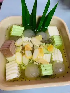 chè khúc bạch - 47.000 ₫ tại Chè & Trà Sữa Mẹ Pond - Tôn Thất Thuyết