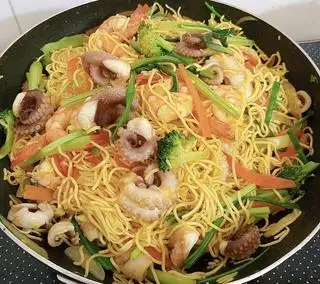 Hình ảnh Mực xào mì 