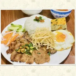Hình ảnh Cơm Tấm (Đầy Đủ) Sườn, Bì, Chả, Ốp La