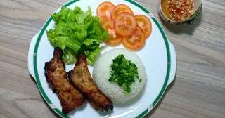 Hình ảnh Cơm sườn que nướng