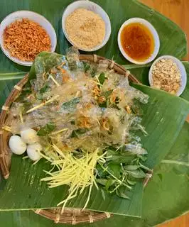 Bánh tráng trộn truyền thống - 30.000 ₫ tại Bánh Tráng Trộn Ngon - Vinhomes Tân Cảng