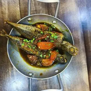 Hình ảnh Cá nục kho cà