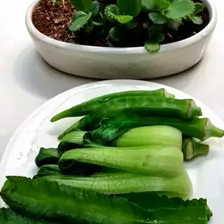 Rau luộc thập cẩm - 17.000 ₫ tại Cháo Ếch Singapore Lion Sing - Lê Thị Riêng 