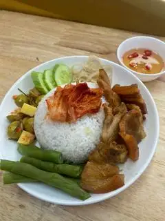 Hình ảnh Cơm thịt kho tàu