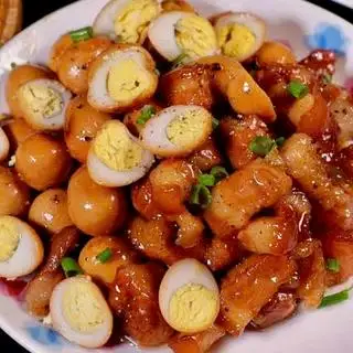 Cơm Thịt Kho Trứng  + Fanta (kèm tẩy đá) - 60.000 ₫ tại Cơm Văn Phòng Dì Út - Diệp Minh Châu