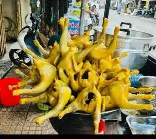 Hình ảnh Gà hấp mía nữa con chặt sẵn