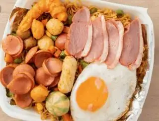 Hình ảnh Mì trộn siêu đặc biệt