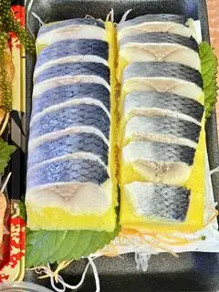 Hình ảnh 1 thanh cá trích ép trứng màu vàng 140gram - cá trích Nhật