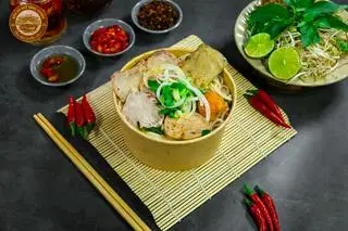 NẠM - CHẢ - 67.000 ₫ tại Bún Bò Huế Sông Hương - Quang Trung