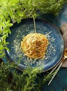 Hình ảnh Mỳ Ý sốt kem kiểu carbonara với nấm