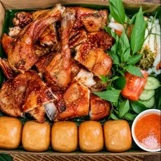 Hình ảnh 1 con gà nướng (khung giờ sale ) 