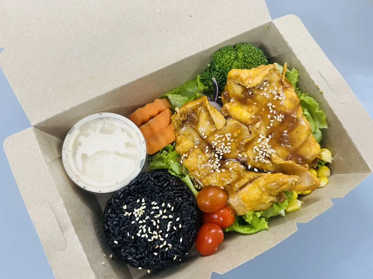 Cơm gạo lứt - ức gà nướng sốt teriyaki - 72.000 ₫ tại Konoha Kitchen - Eat Clean - Sinh Tố & Nước Ép Trái Cây – Phạm Ngũ Lão