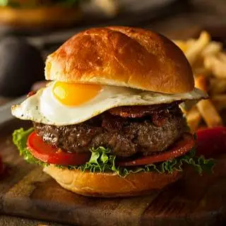 Hình ảnh Hamburger Bò Trứng