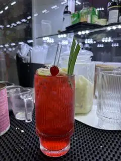 Hình ảnh Trà Lựu Mãng Cầu 