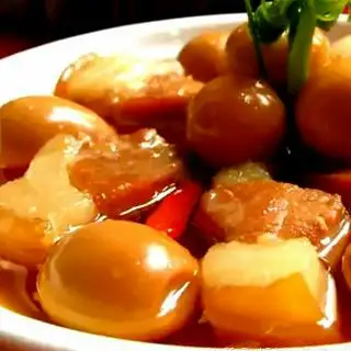 Cơm thịt kho hột vịt - 45.000 ₫ tại Cơm Tấm Thanh Trúc - Gia Phú