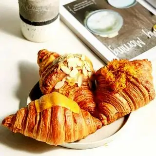 Hình ảnh Combo 3 bánh sừng bò