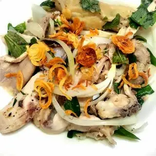 Gà Xé - 35.000 ₫ tại Anh Ba Béo - Bánh Ướt Lòng Gà - Lê Đức Thọ