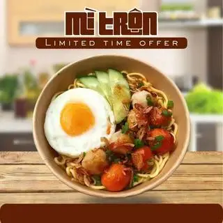 Hình ảnh mì trộn sate  ốp la cá viên