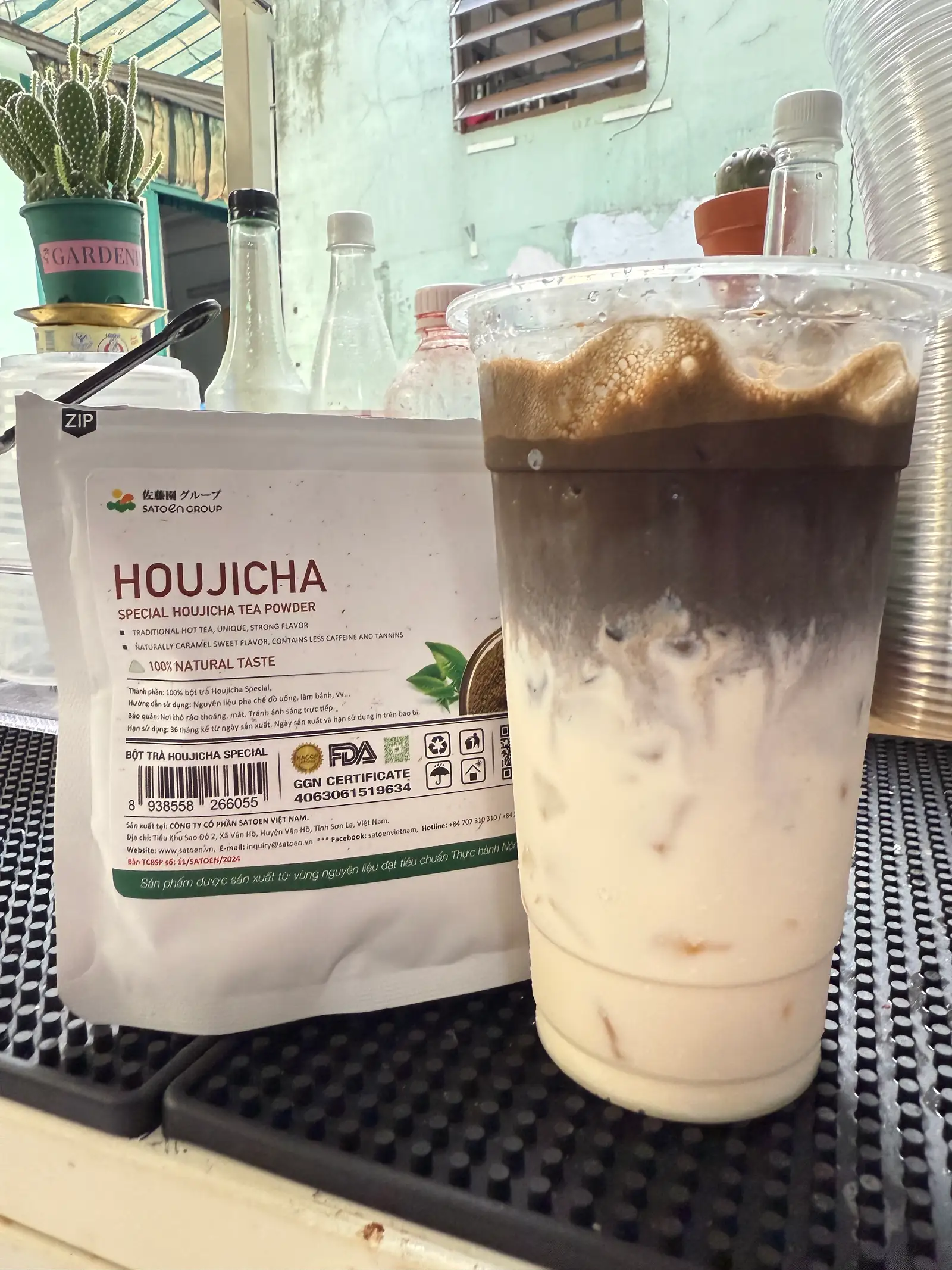 Houjicha Latte - 35.000 ₫ tại Món Bột Chiên Trứng Đánh, Bánh Hẹ & Matcha Latte - Nguyễn Duy Dương