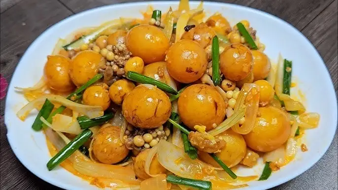 Trứng Non Mắm Tỏi - 88.000 ₫ tại Kaka - Chân Gà & Trứng Non Sốt Thái - Lê Trọng Tấn