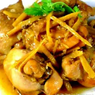 Cơm gà kho sả ớt - 40.000 ₫ tại Cơm Tấm Thanh Trúc - Gia Phú
