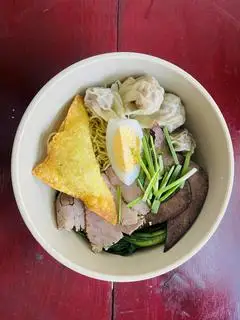Hình ảnh Mì sủi cảo nước +topping