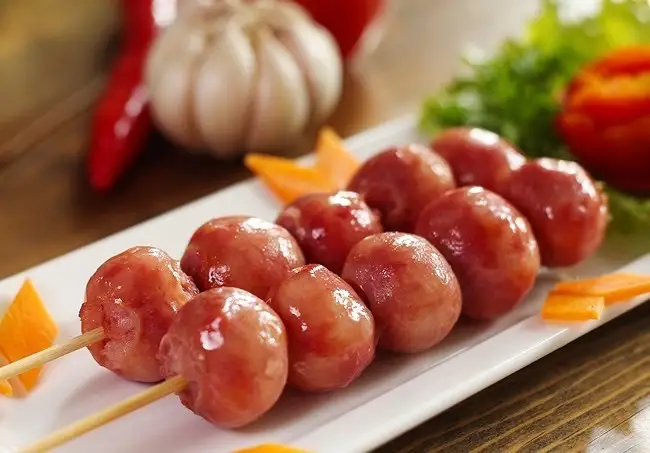 Hồ lô nướng đá - 16.000 ₫ tại Mê Phê - Lạp Xưởng Nướng Đá, Trà Trái Cây & Ăn Vặt - Điện Biên Phủ