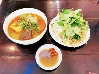 Hình ảnh Bún Riêu truyền thống +1 chả huế Bình Định 