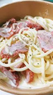 Hình ảnh Mỳ Ý Jambon Sốt Kem Nấm