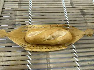 bánh mì - 7.000 ₫ tại Cháo Ếch Singapore A Sơn - Đường Số 4