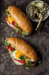 Bánh mì ốp la - 30.000 ₫ tại Bún Thịt Nướng Thảo Vân - Thanh Đa