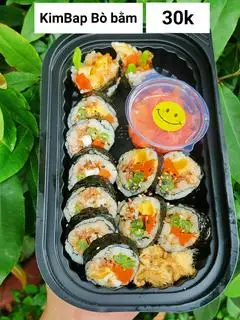 Kimbap bò bằm - 52.000 ₫ tại Tina's Healthy Food - Tôn Thất Thuyết