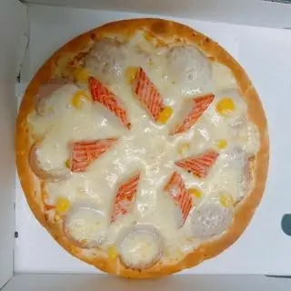 Hình ảnh Pizza thanh cua mix xúc xích