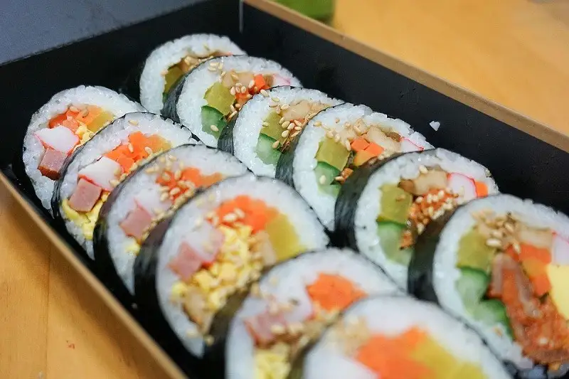 Kimbap Xúc Xích - 42.000 ₫ tại Tito - Mì Cay 7 Cấp Độ - Nguyễn Duy