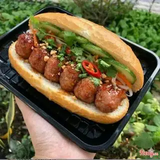 Hình ảnh Bánh Mì Nem Nướng